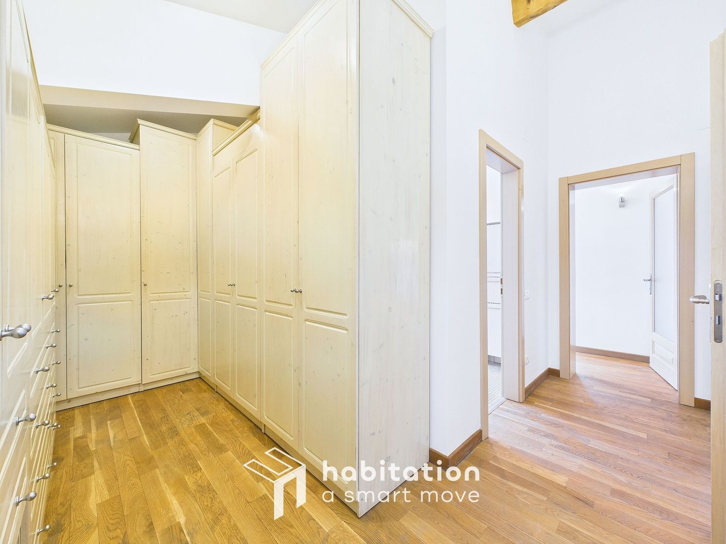 Casă de vis în Giroc – Eleganță clasică, spațiu vast și confortabil - Poză 25