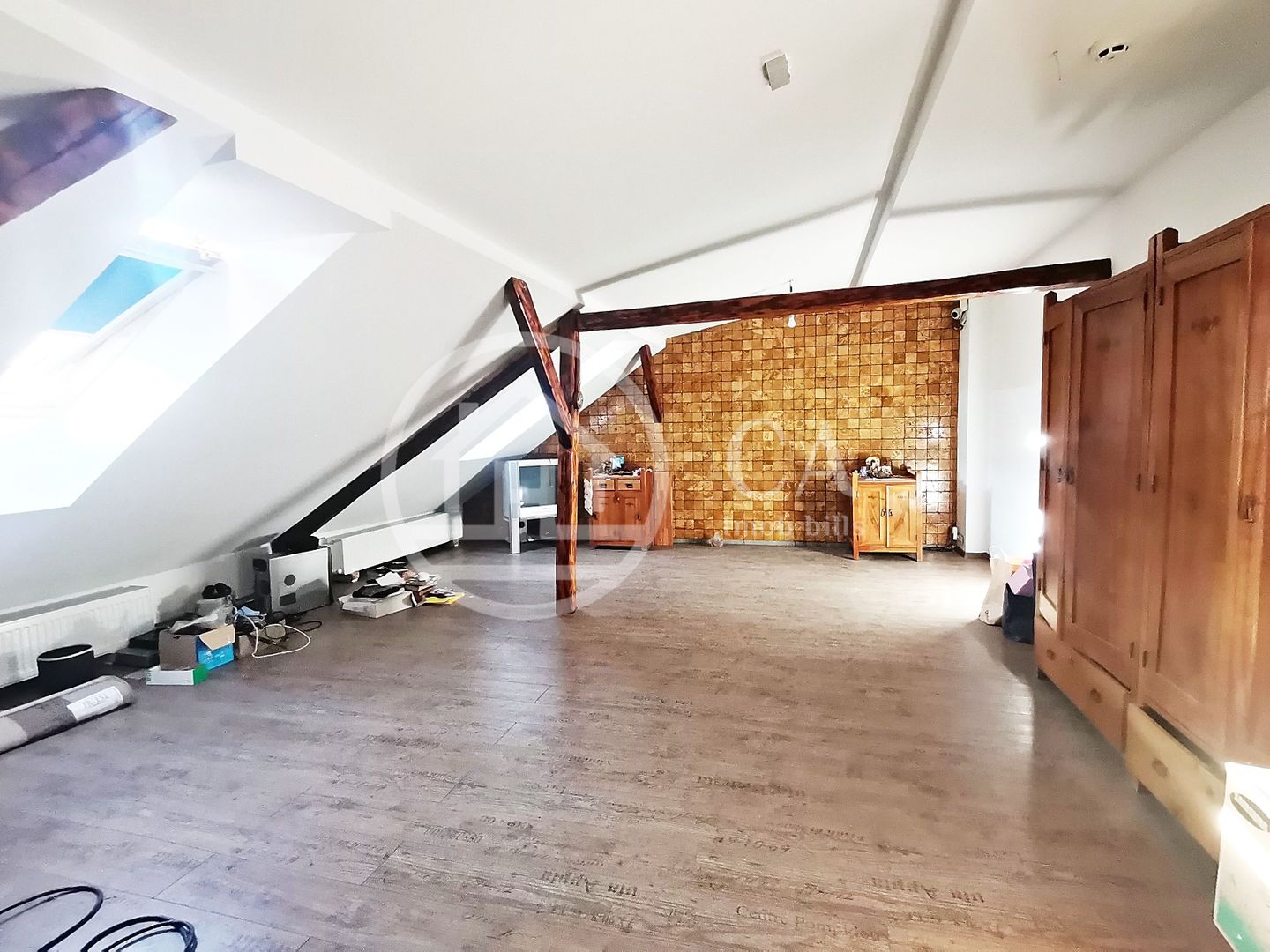 Apartament cu 3 camere la curte comuna de vanzare Ultracentral, Oradea - Poză 11