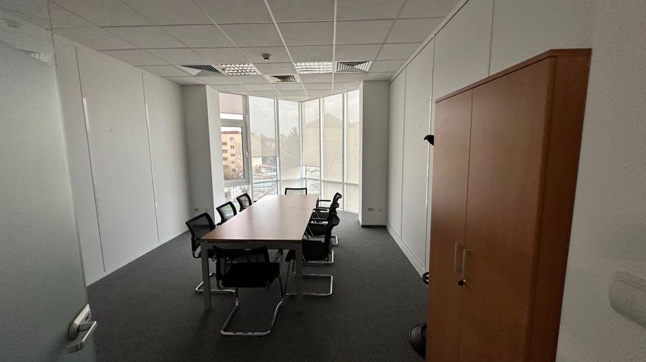 Spatiu de birouri la artera - Poză 12