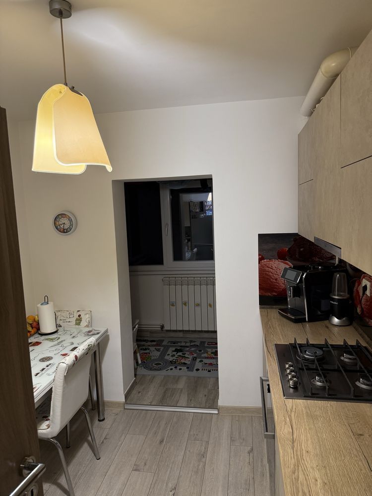 Apartament 2 camere, decomandat, etaj 1/4 - Micro20 - Poză 3