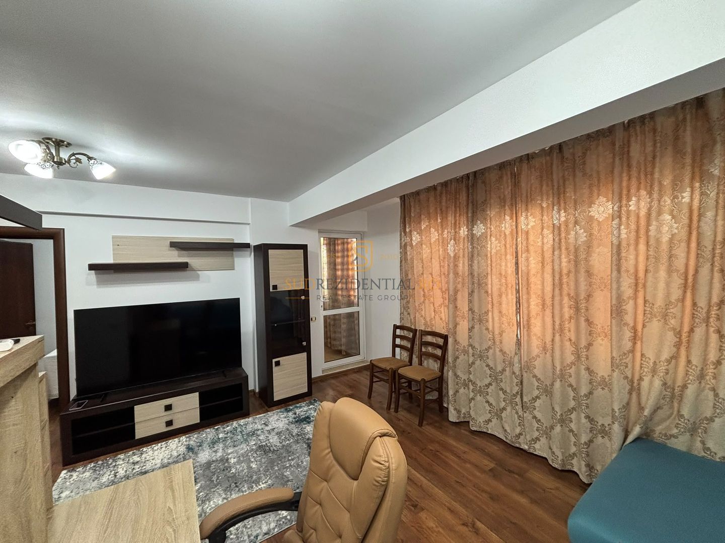 Apartament 2 camere decomandat de închiriat | 50 mp | Parcare inclusă - Poză 3