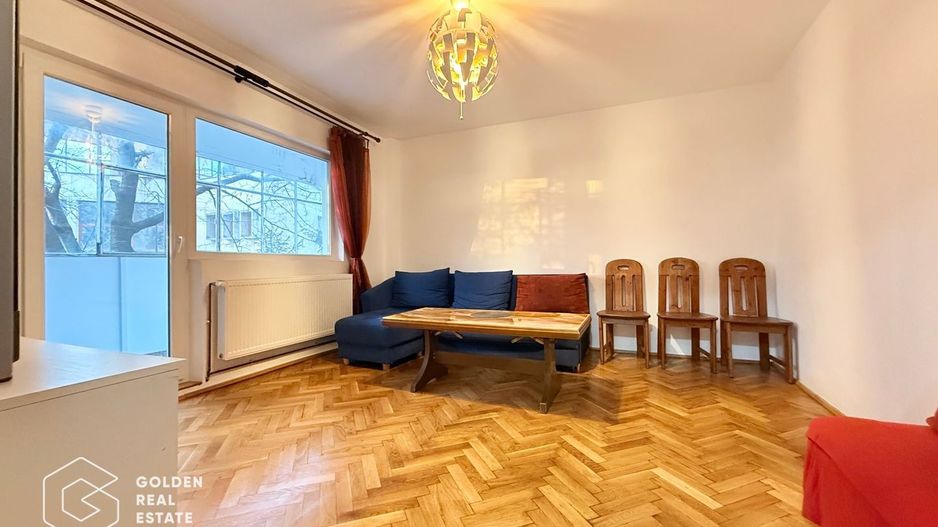 Apartament 2 camere, etaj 1, zona Polivalenta, decomandat - Poză 1