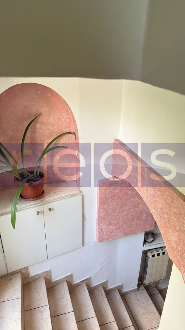 VILA DE VÂNZARE | 6 CAMERE CURTE PROPRIE 200 MP | ZONA CENTRALĂ - Poză 10