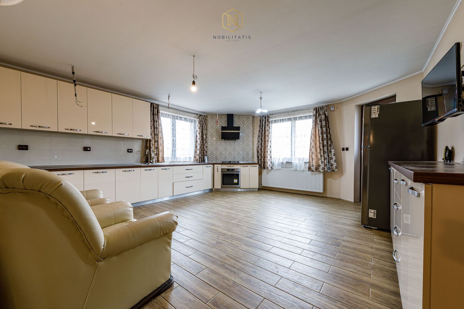 Casa Individuala 176mp | 4 Dormitoare&Garaj | Parter Finalizat&Mobilat - Poză 5