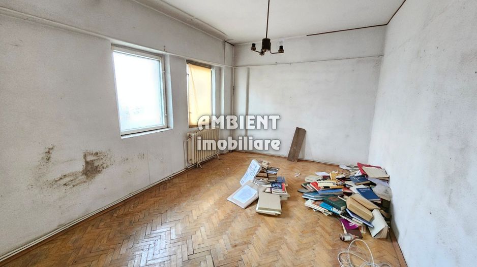 Apartament cu 3 camere, etaj 3, zona CENTRU; - Poză 4