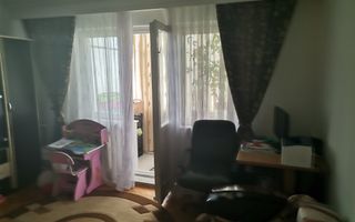 Vanzare apartament 2 camere, Banat - Poză 2