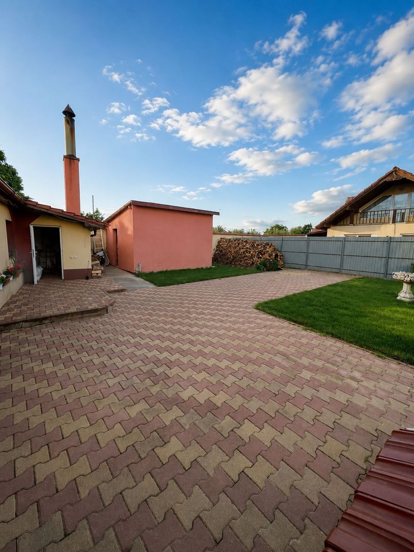 Casa cu 4 camere in localitatea Cheresig - Poză 3