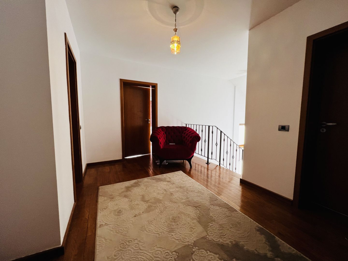 Casa individuala cu teren 825 mp - Ghiroda - Poză 10