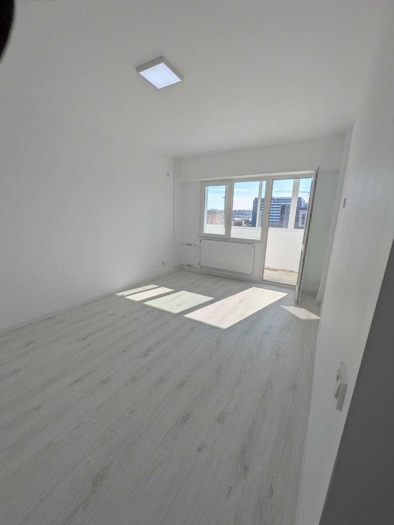 Apartament 3 camere | OBOR | 1 minut metrou - Poză 1