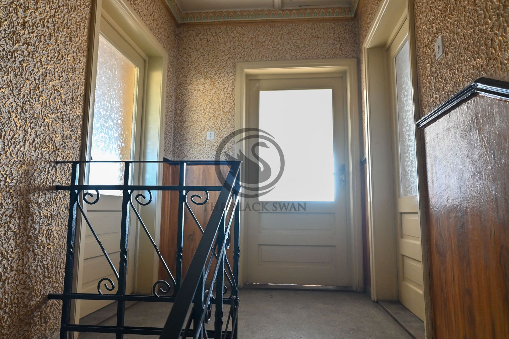 Casa cu 6 camere de vanzare | Zona Ultracentrala, Baicoi | Comision 0% - Poză 14