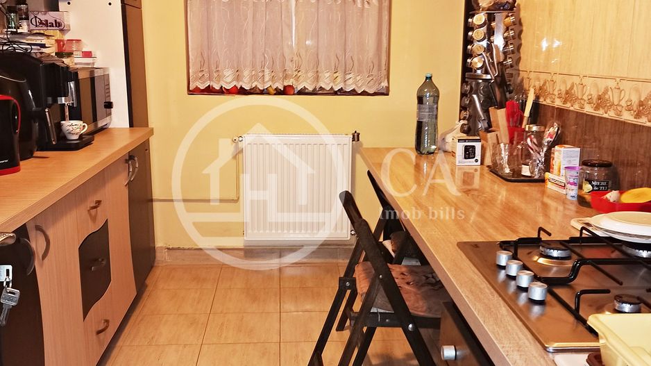 Apartament cu 4 camere de vanzare in Decebal, Oradea - Poză 3