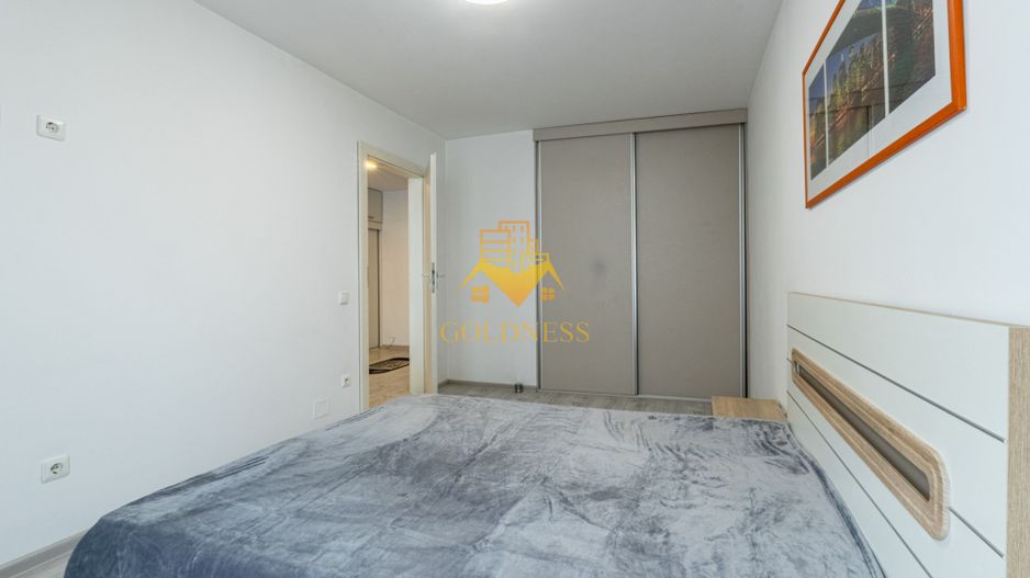 2 camere, Intre Lacuri str. Tarnavelor Zona Aurel Vlaicu, 18 GYM - Poză 4