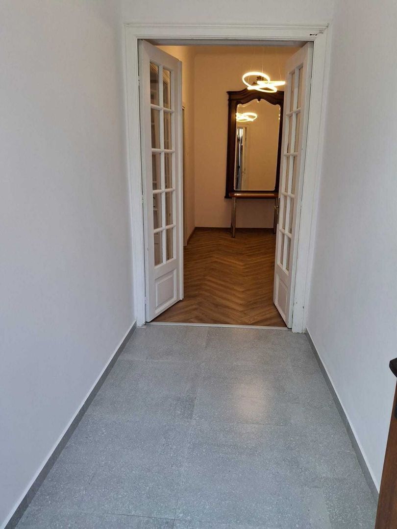 Apartament 2 camere de vânzare, vilă, parter, curte, încălzire în pardoseală - Poză 3