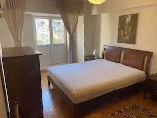 De Inchiriat Apartament 3 camere decomandat, Unirii - Poză 2