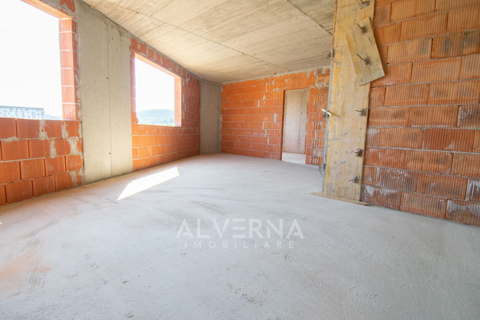 NOU! Apartamente cu 2-3 camere, semifinisat, balcon /terasa, zona VIVO - Poză 9