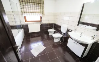 Vila moderna S+P+M, piscina acoperita, sauna, sala fitness-zona Ford/Cassia Park - Poză 15