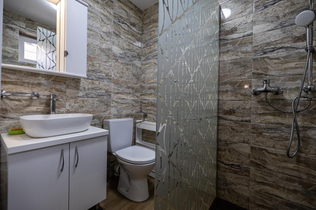 Casa parter, renovata, mobilata, gradina amenajata, str Petofi Sandor-Dumbravita - Poză 21