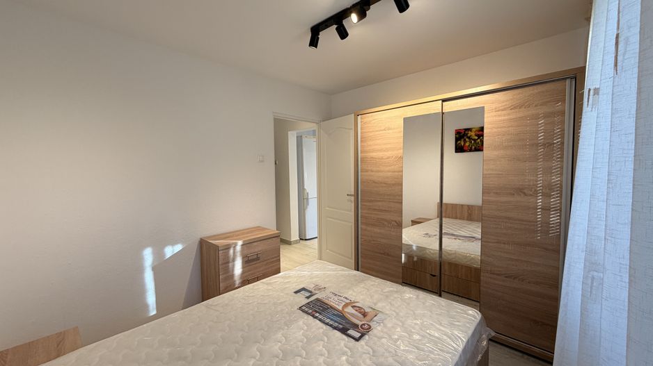 Apartament 2 camere renovat 2025, bloc 1976 – Sălăjan - Poză 6