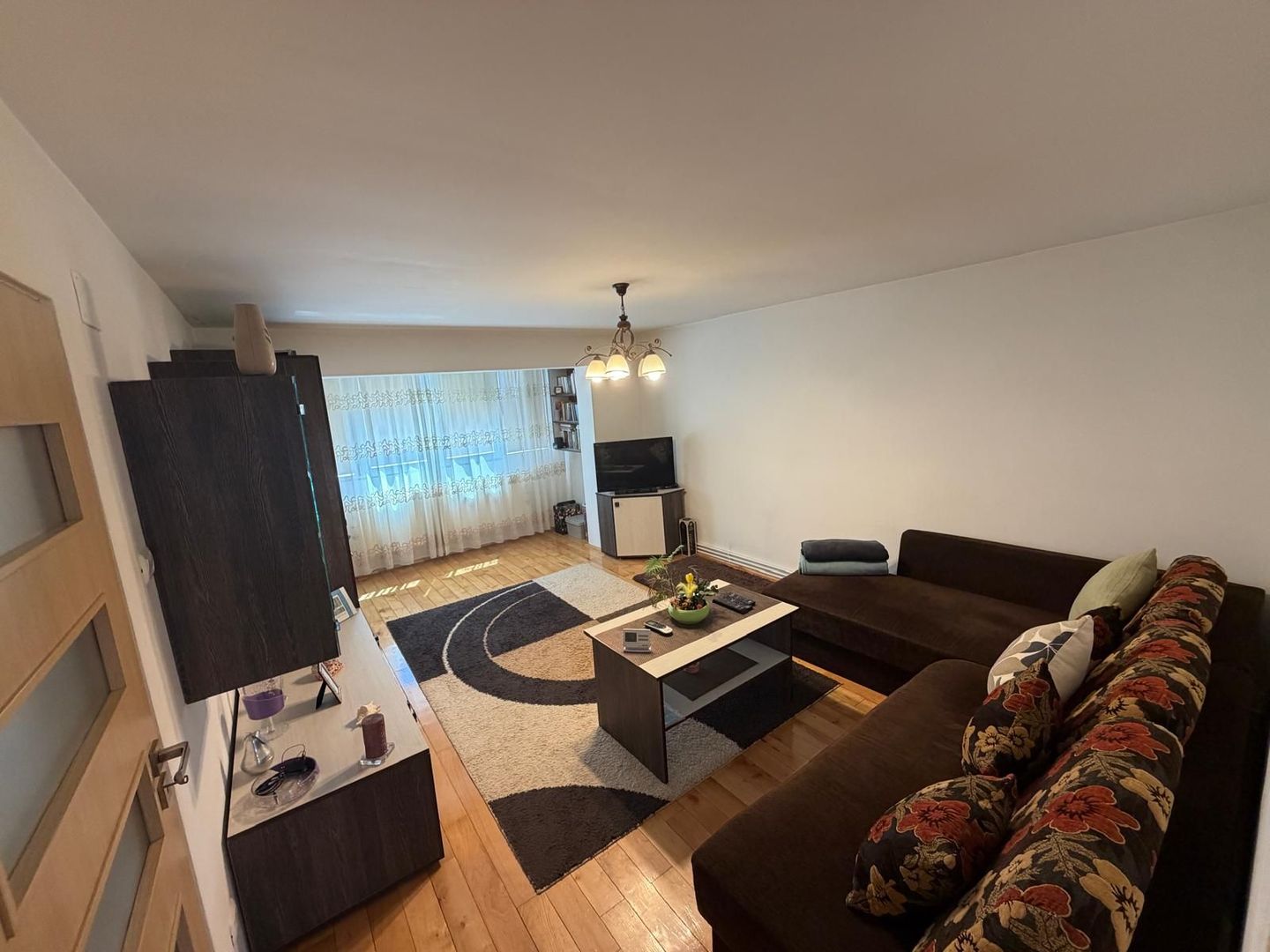 Apartament cu 2 camere de vanzare in Lugoj, Cartier Stadion - Poză 2