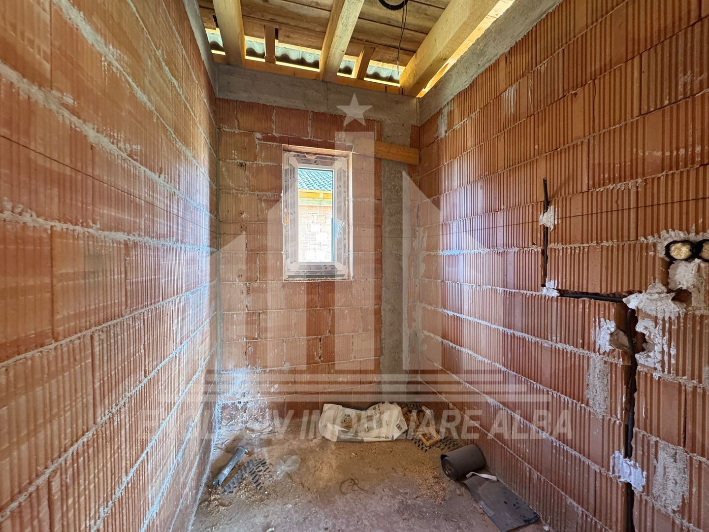 Casa individuala | 1 nivel | 90 mp | 387 mp teren | La rosu | Orizont - Poză 6