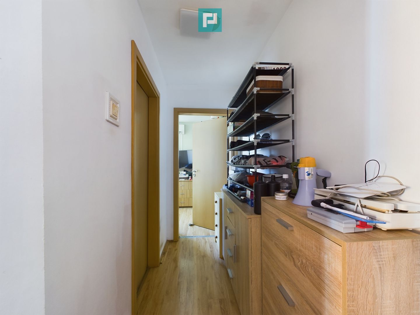 Apartament cu 3 camere, etaj intermediar, zona Spitalului Judetean - Poză 4