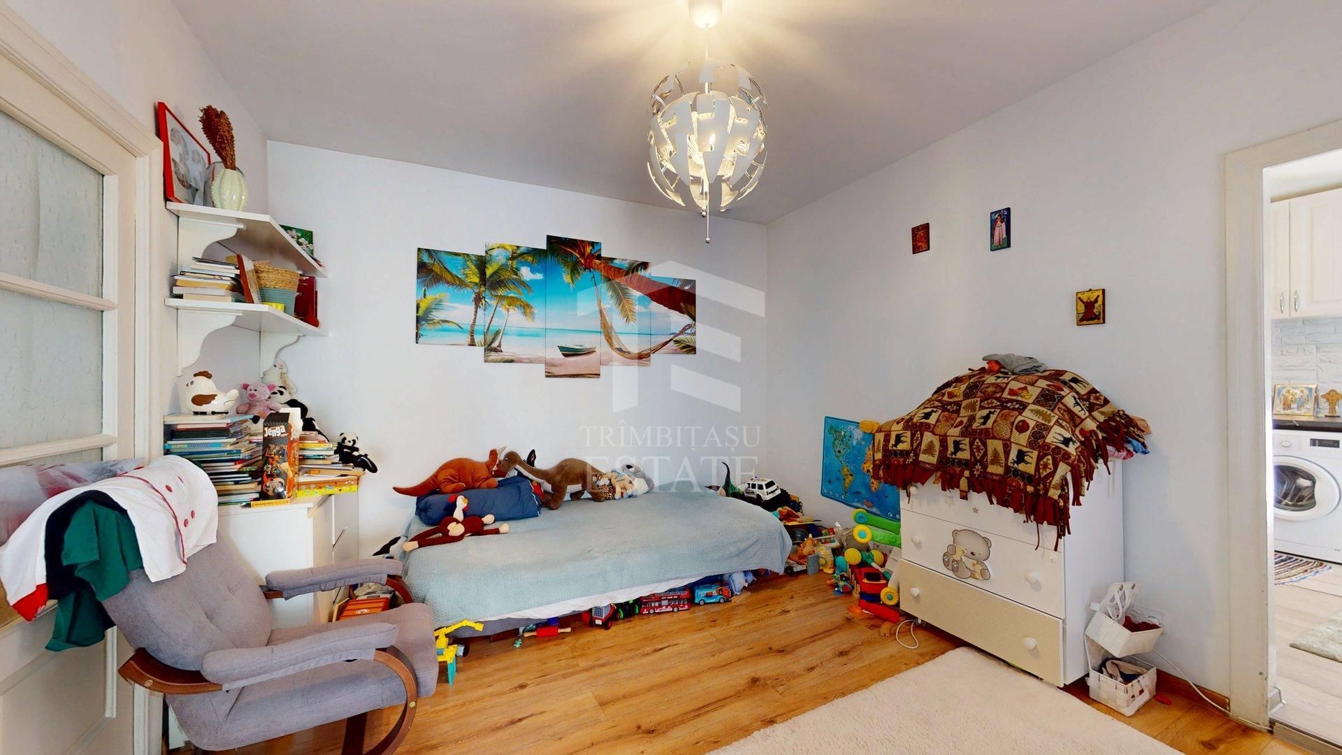 ANDRONACHE - Escalei | Casa individuala 9 camere | an 2014 | teren 260 - Poză 16