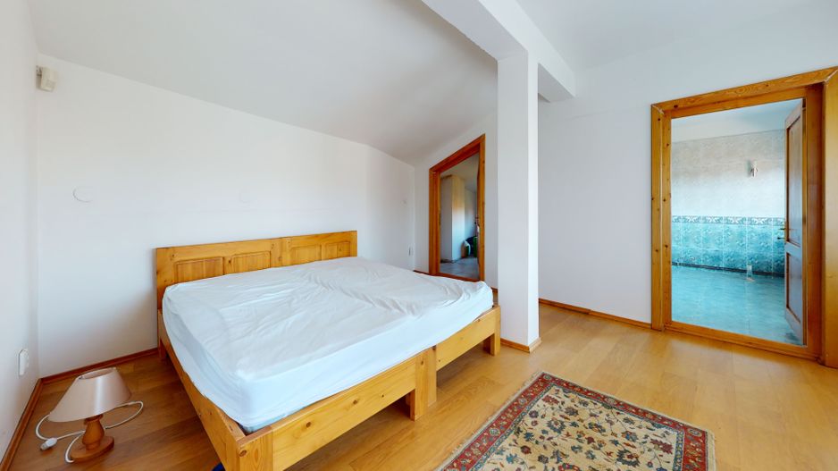 Casa deodebita zona Sacele -central - Poză 14