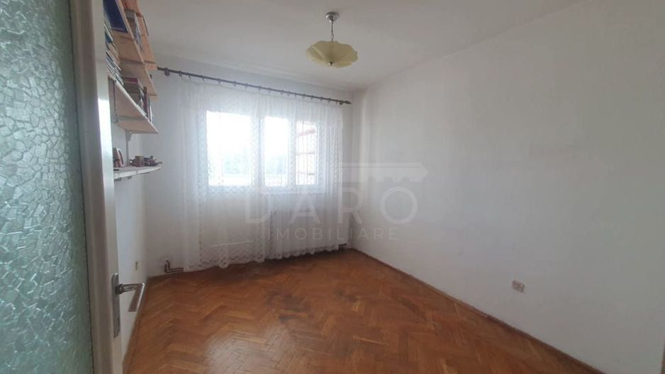Vând apartament 4 camere in Dâmb - Poză 6