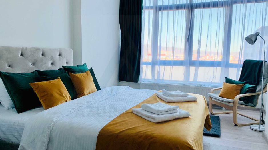 Apartament modern complet utilat 3 camere 70 mp utili Central - Poză 1