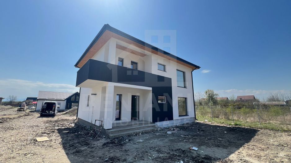 Casa-5 camere-P+1+P-147mp utili-600mp teren-Utilitati-Sanpetru - Poză 3