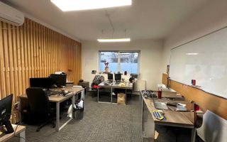 Casa individuala 210 mp, teren 400mp, 6 parcari, birou/comercial - Poză 4