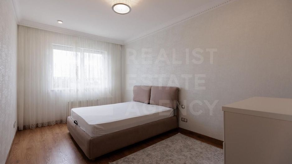 Chirie, apartament, 4 camere, str. Bucureşti, Centru - Poză 4