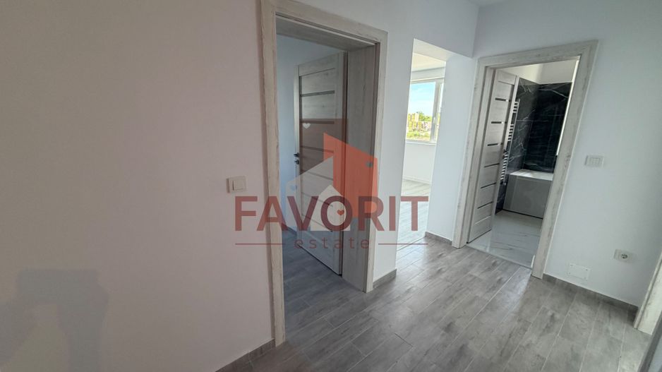 Disponibil imediat. Decomandat. TVA 21% inclus in pret - Poză 3
