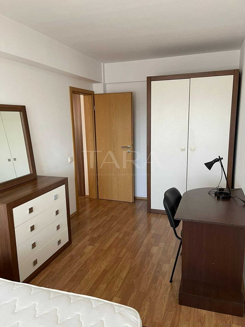 Apartament cu 2 camere, balcon generos, proximitatea Paltinia. - Poză 5