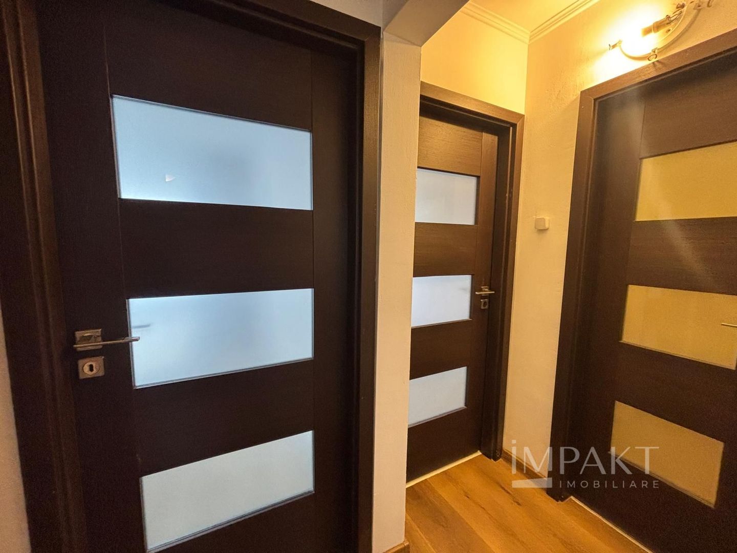 Apartament cu 3 camere, prima închiriere după renovare- zona UMF - Poză 11