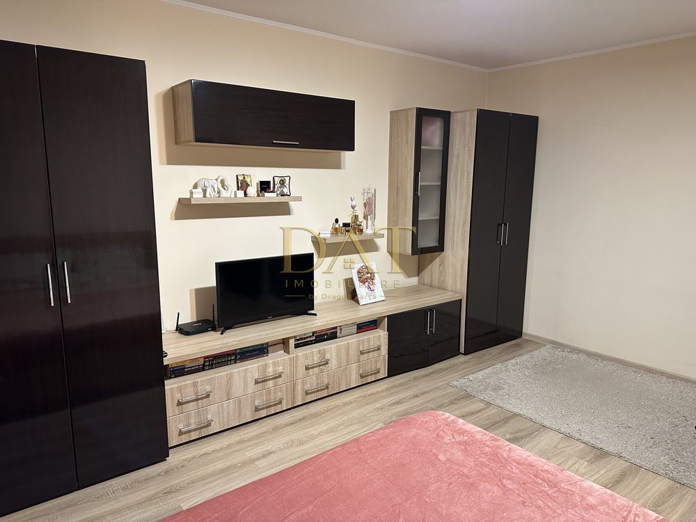 Apartament cu 1 cameră decomandat | 45 mp | Zona Farmec - Poză 1