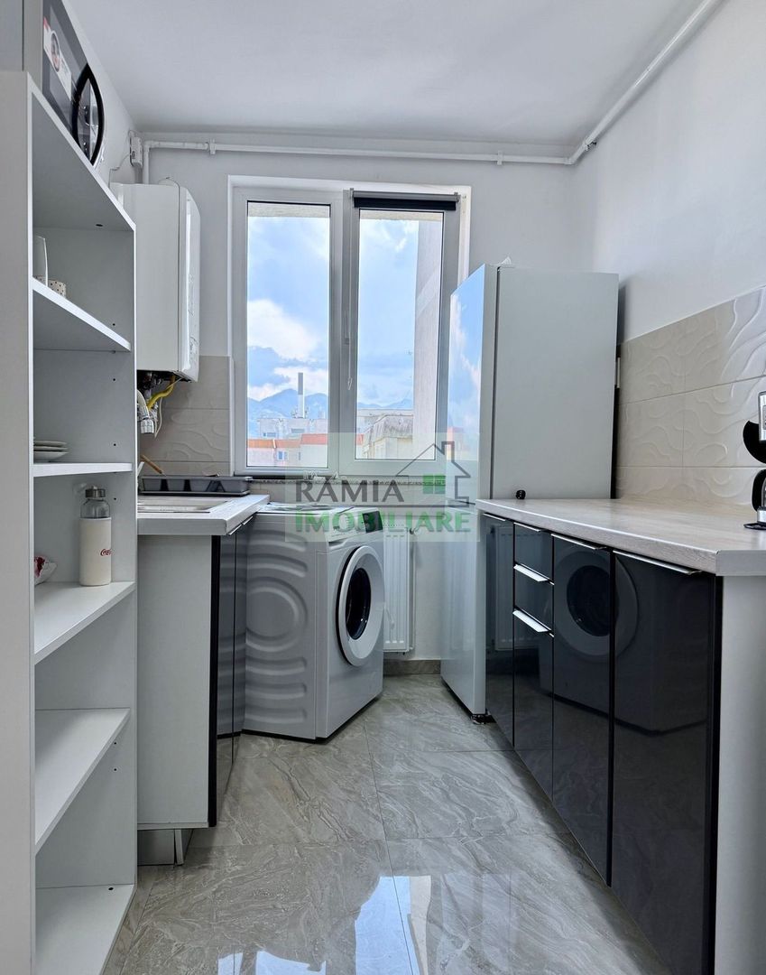 Apartament 2 camere complet renovat Bd. Vlahuță, panoramă spre Tâmpa - Poză 8