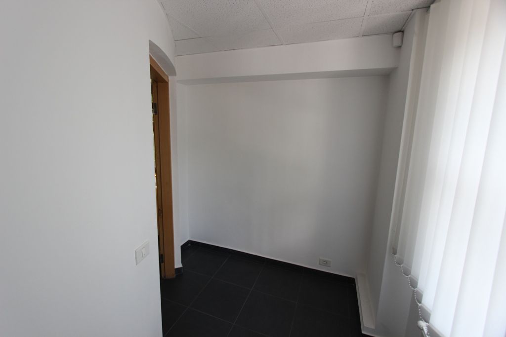 Imobil birouri in zona ultracentrala - Poză 32