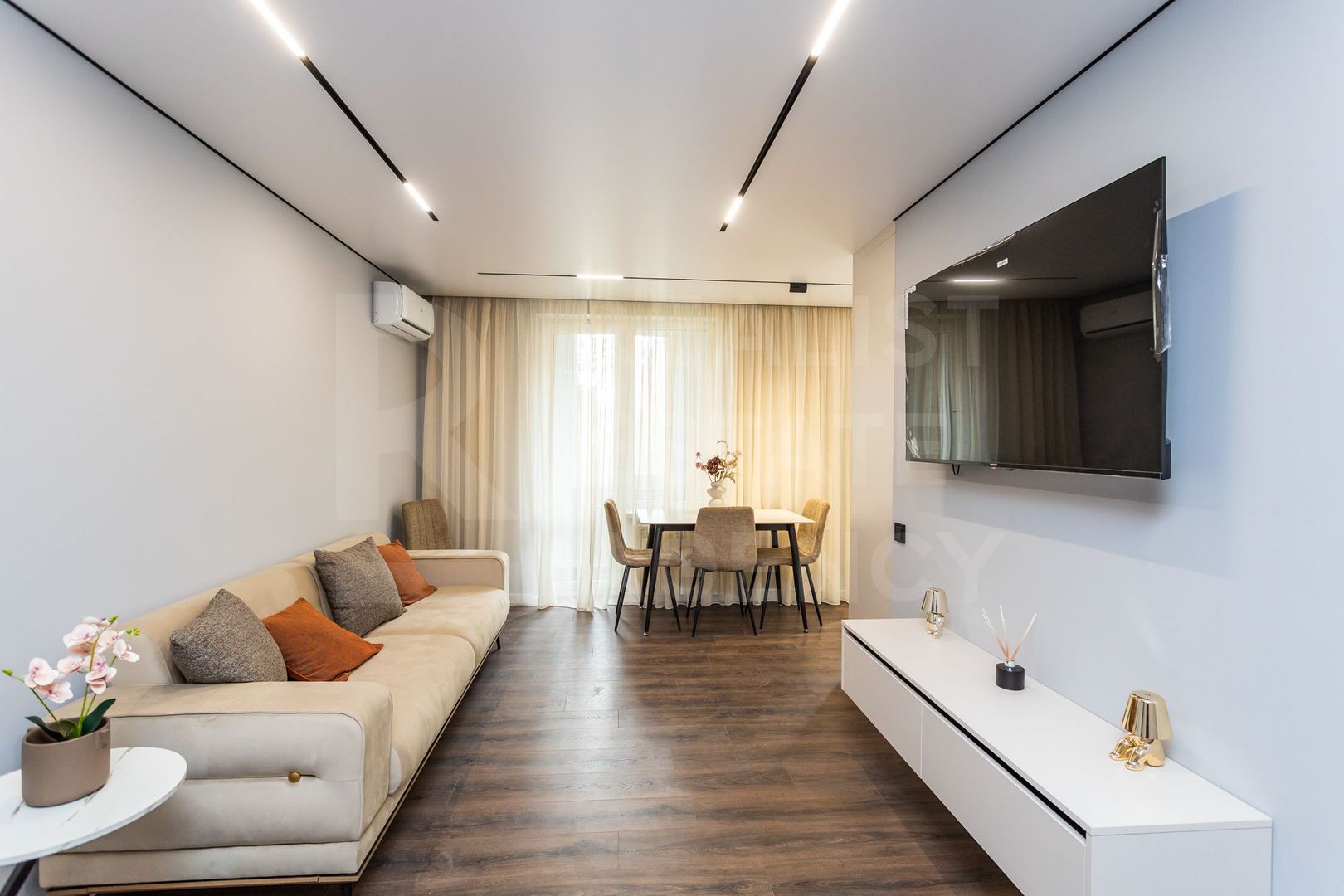 Vânzare, apartament, 2 camere + living, str. Academiei, Telecentru - Poză 1