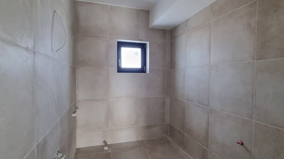 Vilă Individuală cu 700 mp Teren și Mansardă Amenajată - Poză 10