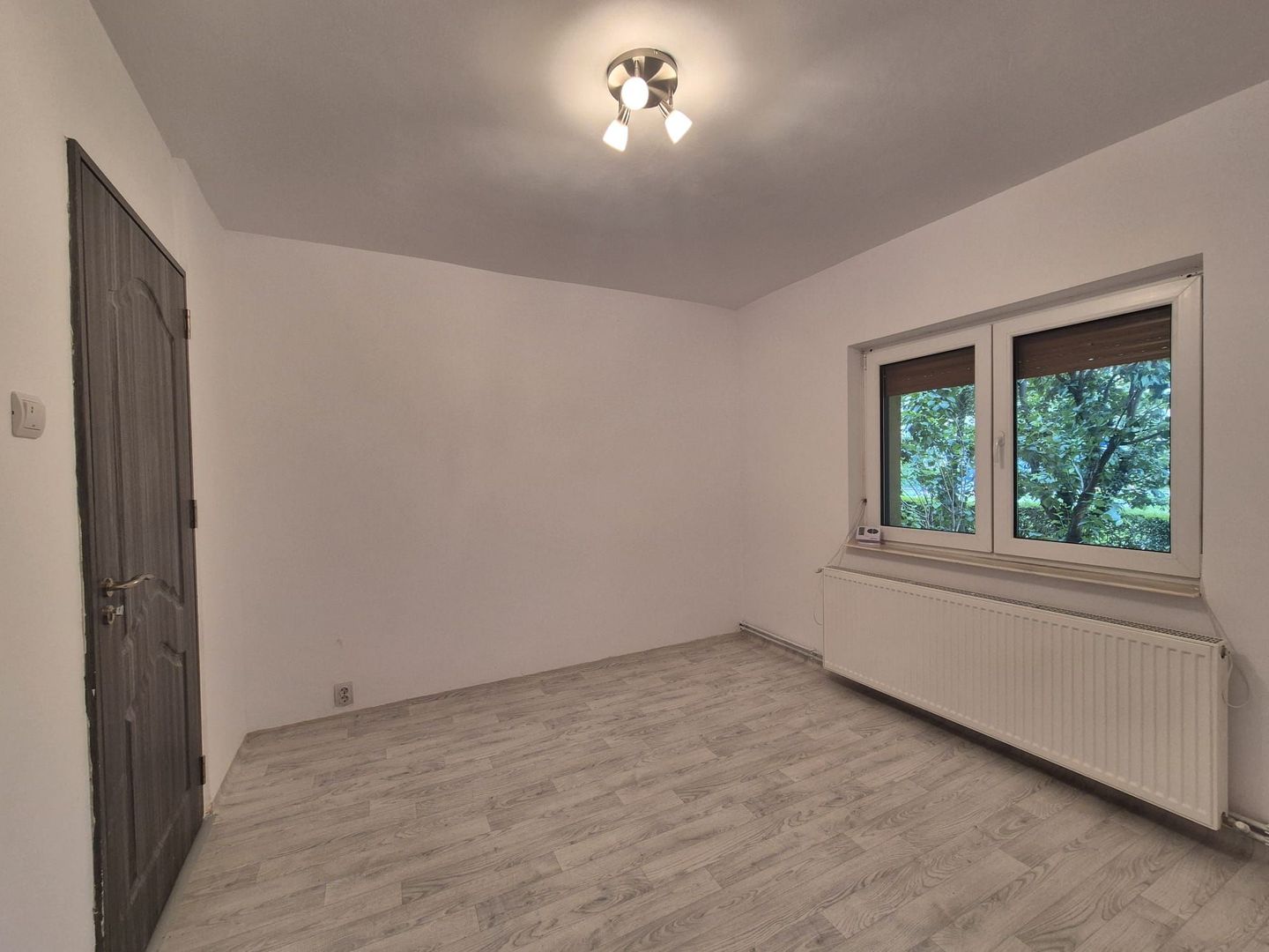 Exclusivitate - Imobil la cheie, ideal birouri sau locuință, la prima închiriere - Poză 8