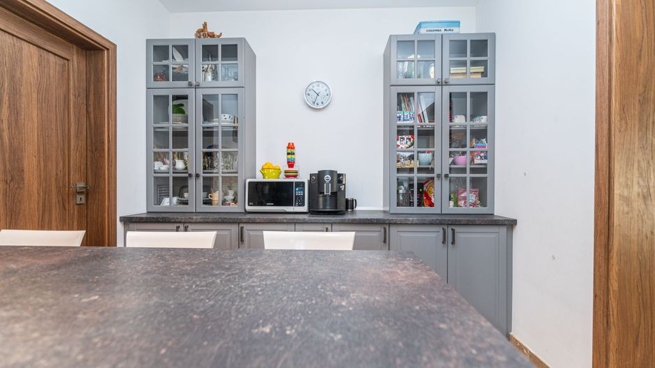 Vila premium cu teren generos! Confort și eficienta in Sanleani - Poză 7