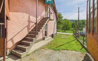 Casă și centru comercial, în localitatea Lazuri - Poză 10