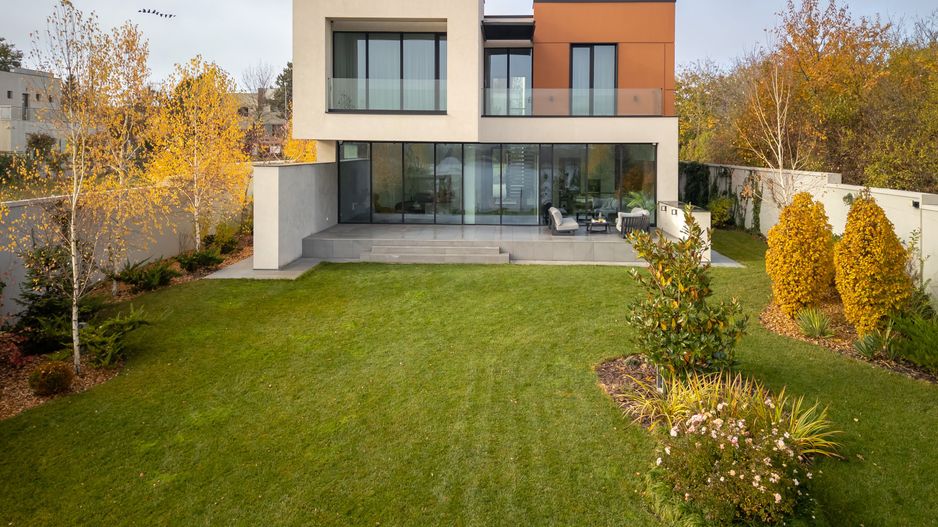 Smart-Home nZEB spectaculoasa Bucuresti Sector1 cu deschidere lac - teren 2000mp - Poză 1