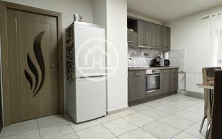 Apartament de vânzare cu 3 camere in zona centrală Beiuș, Bihor - Poză 3