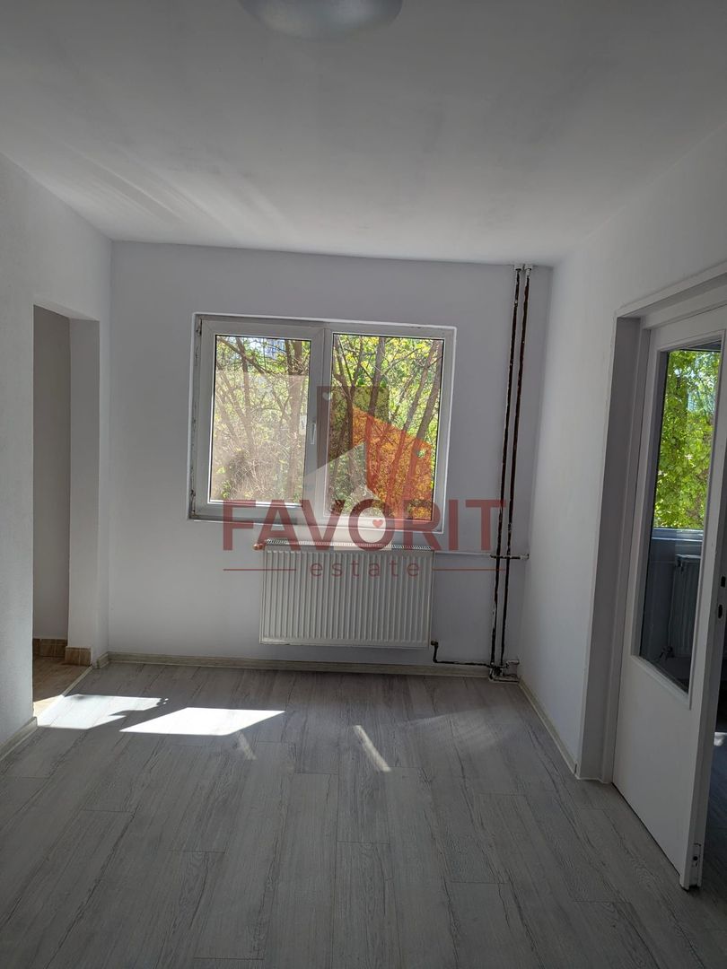 2 camere | etaj 1 | renovat complet | zona excelenta | - Poză 1