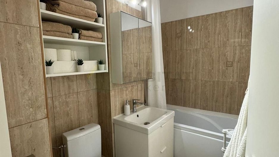 3 camere Mega Mall mobilat si utilat modern - Poză 12