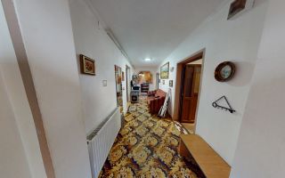 Casă de vânzare în Sânpetru Vechi - singur în curte, garaj, foișor - Poză 1