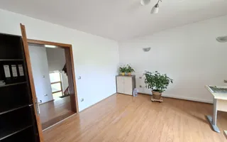 Spatiu birouri casa individuala curte proprie 9 birouri Selimbar - Poză 15