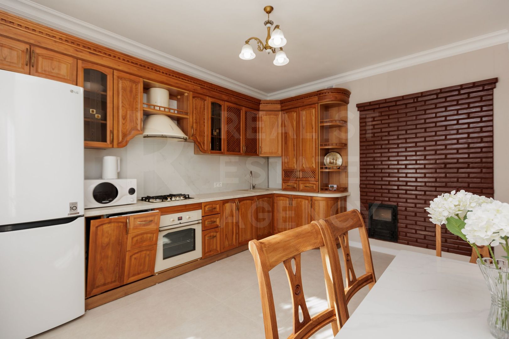 Chirie, casă, 3 camere, str. Paris, Buiucani - Poză 2